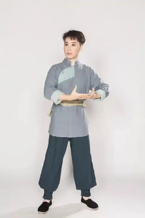 抗疫不退"艺" 居家来赏艺丨说到锡剧,不能不说的"彬彬腔"._王子瑜