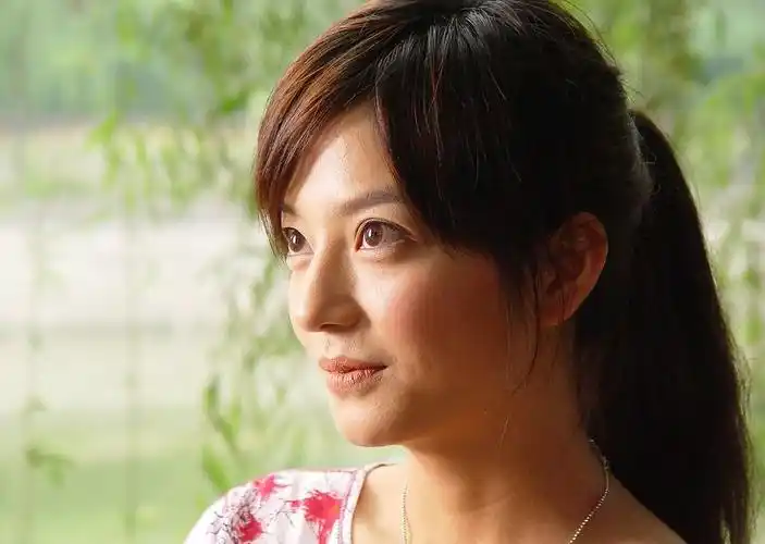 p>赵薇(vicki zhao),1976年3月12日出生于安徽省芜湖市,中国内地影视