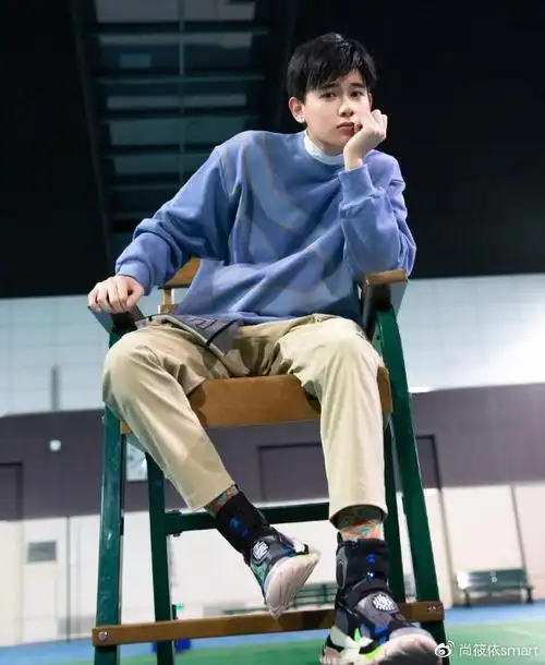 胡先煦性转照登热搜看他女装的形象比18岁的郑爽还清纯