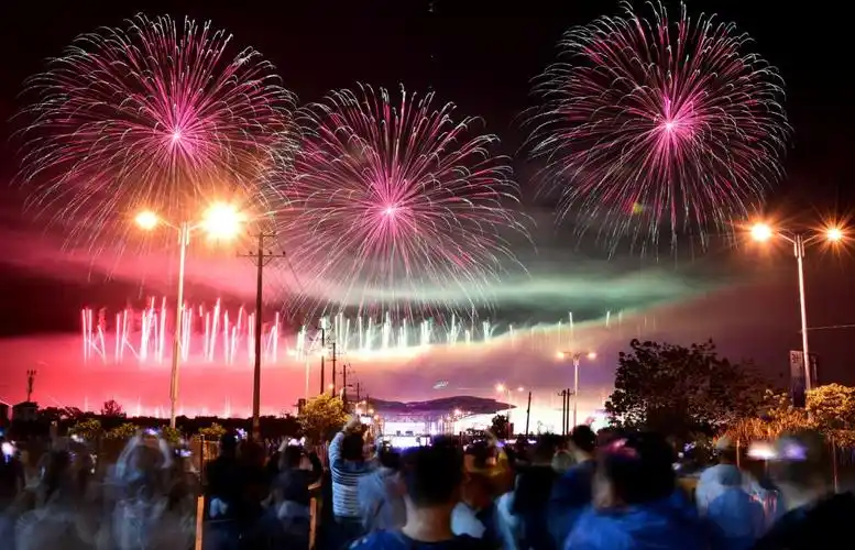 连续两天活动的开闭幕式焰火秀将由浏阳市亚太出口烟花制造有限公司
