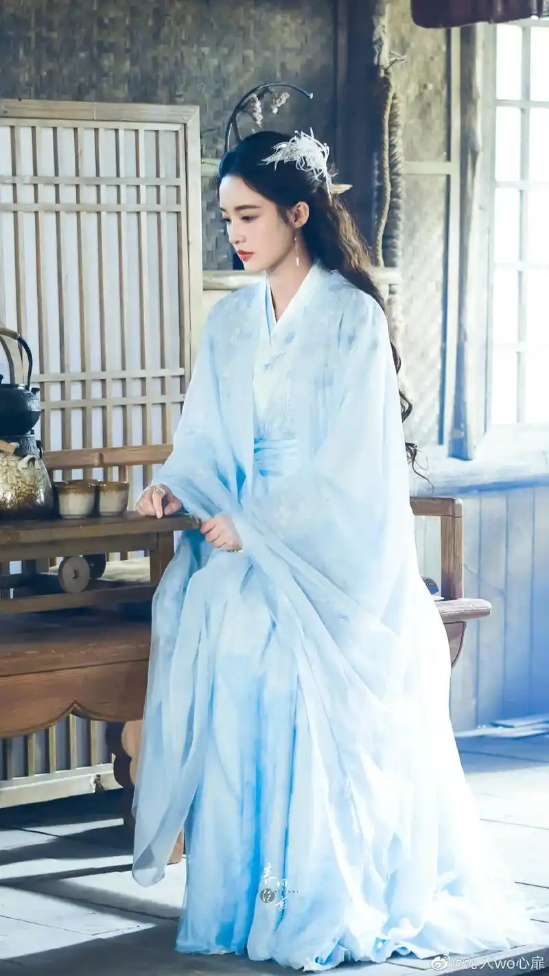 请君#任嘉伦 #李沁太适合古装了 - 抖音