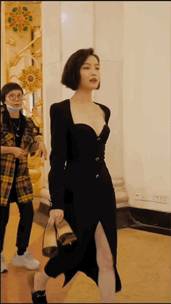 是女明星的走路粉!怎么每个人都走得如此摇曳生姿万种风情!