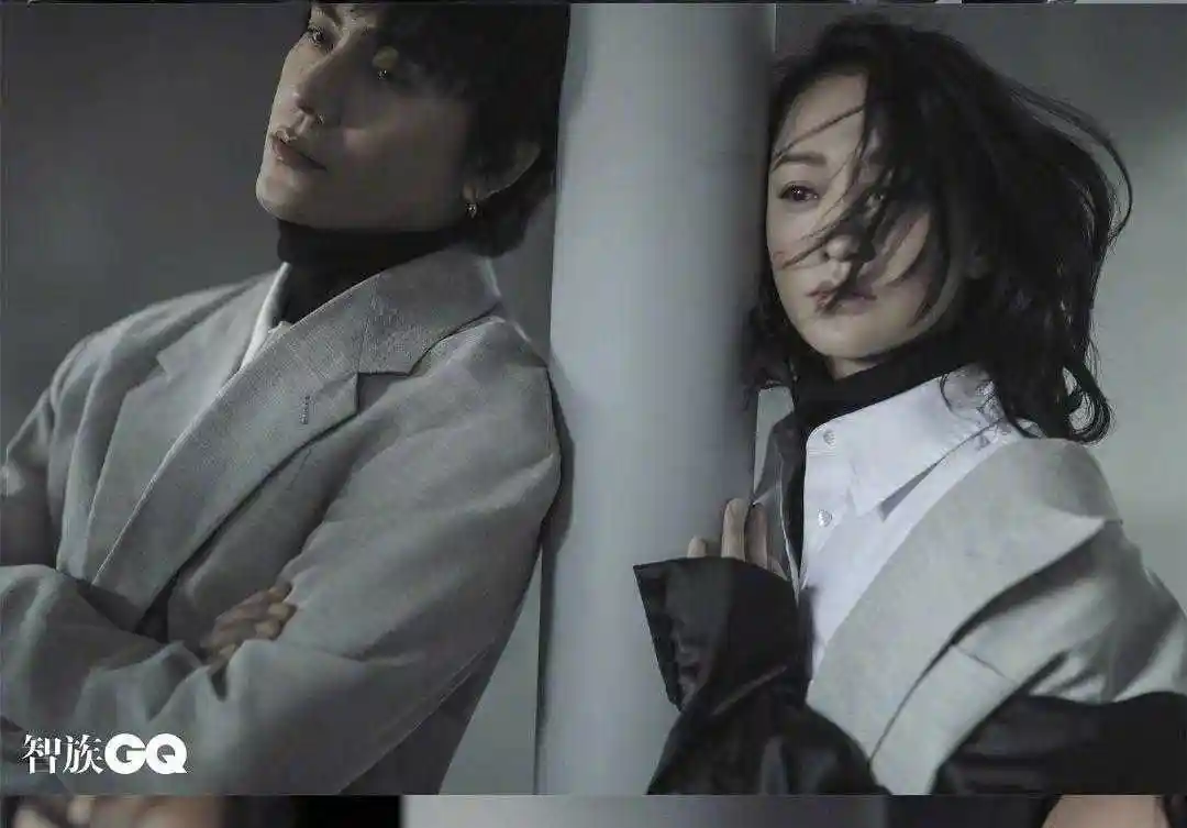 周迅玩手机砸到鼻子,陈坤吐槽周迅不拍戏就不护肤!