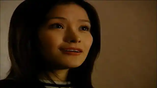 危情实录:美女让富少帮忙修窗帘,富少一个举动,美女瞬间心动!