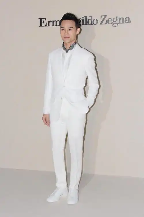 王凯时尚搭配,行走的衣架,绅士魅力,阳光儒雅,荷尔蒙爆棚!