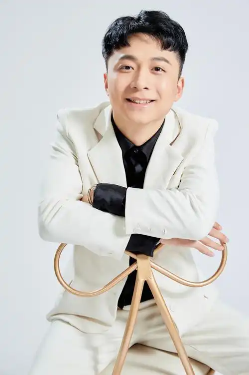 以及肌肤问题,很多小仙女想知道伊的家护肤老师名单,伊的家老师照片