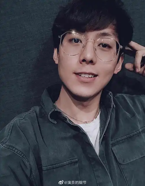 嗷呜,又是一张帅老赵