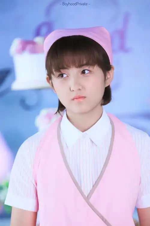 张子枫  饰 栗梓 负责任,讲义气的女汉子9599gifgif打扰了 下面才