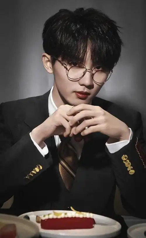 马嘉祺眼镜杀好绝