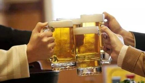 喝酒的说说朋友圈朋友圈开心的句子