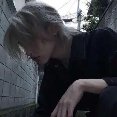 男生头像高清帅气的微信头像男伤感孤独图片