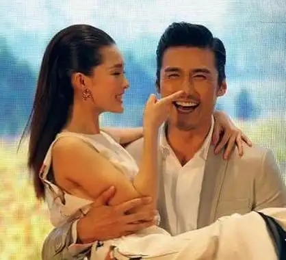 【图】李沁老公华汉照片曝光 被爆传已同居怀孕