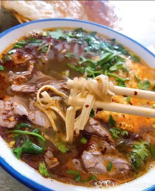 牛肉粉丝汤图片