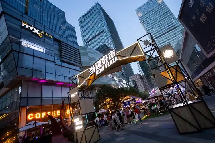 十年荣耀万象与共商业标杆沈阳万象城的十年蝶变