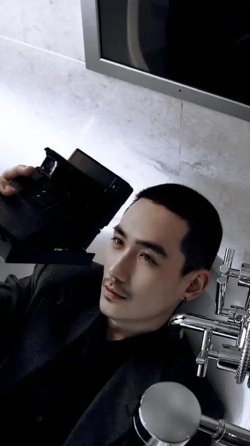 朱一龙寸头##上海电影节