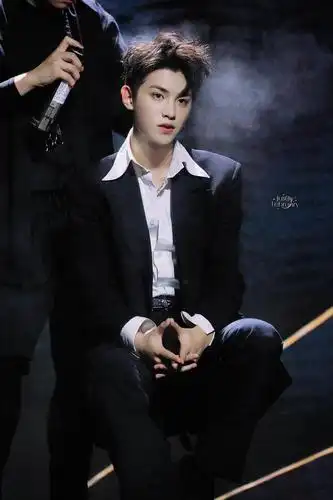 黄明昊近期生图合集