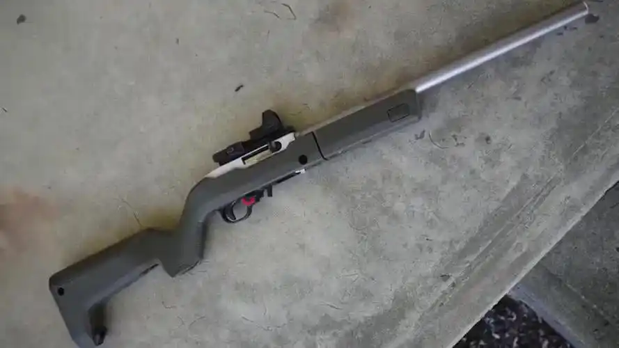 点22lr小口径生存步枪,靶场实弹射击测试,后坐力几乎没有