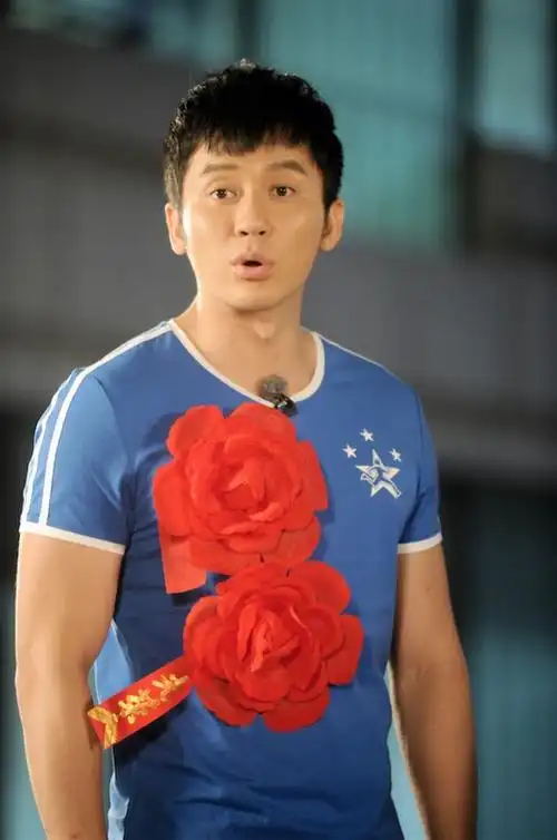 《跑男3》决战赴京名额 李晨怀旧造型热力开跑