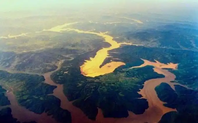 清朝皇室想尽办法保住自己的所谓"龙脉",封禁长白山.