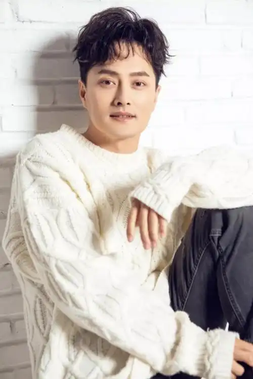 云飞来自草原的天籁男声唱不尽满腔的热血豪情