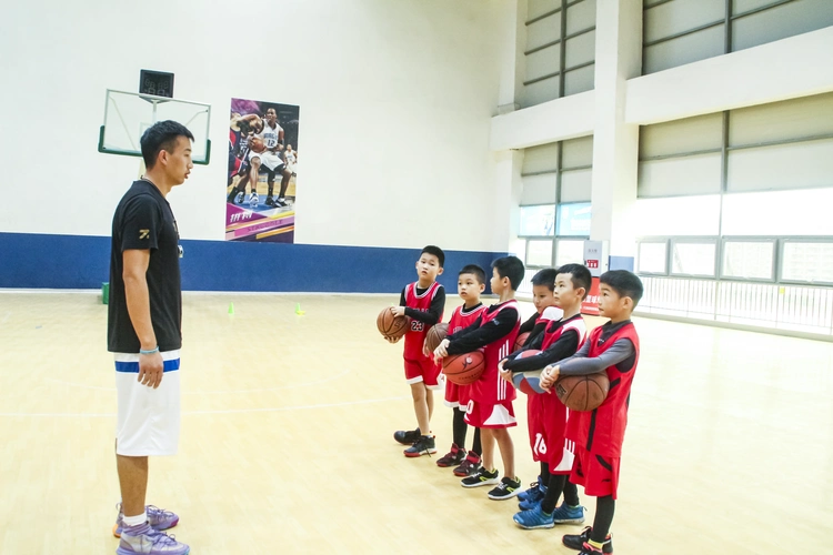 育成凯达青少儿篮球班