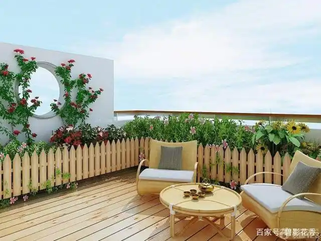 用心打造一个精致的阳台小花园,让自然触手可及