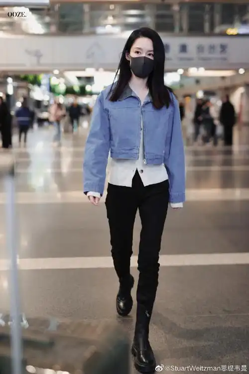 stuartweitzman思缇韦曼李沁超话#inourshoes##sw穿搭