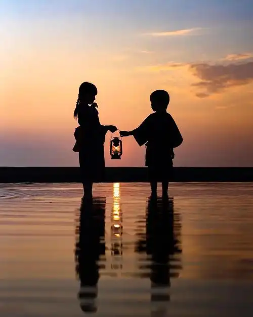 一位爸爸记录下了唯美,温暖的姐弟日常,太有爱了!