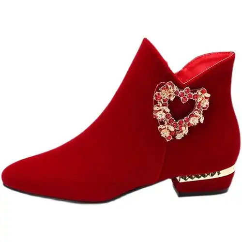 2021年新款小众高级感不累脚冬天高档婚鞋冬季秀和服配新娘鞋鞋