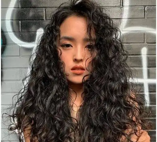 最火黑色羊毛烫卷发发型