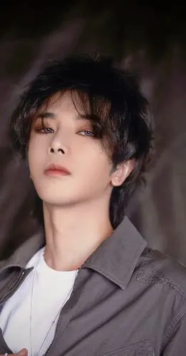 歌手华晨宇飒飒专楼管你什么想法我是我自己的表达