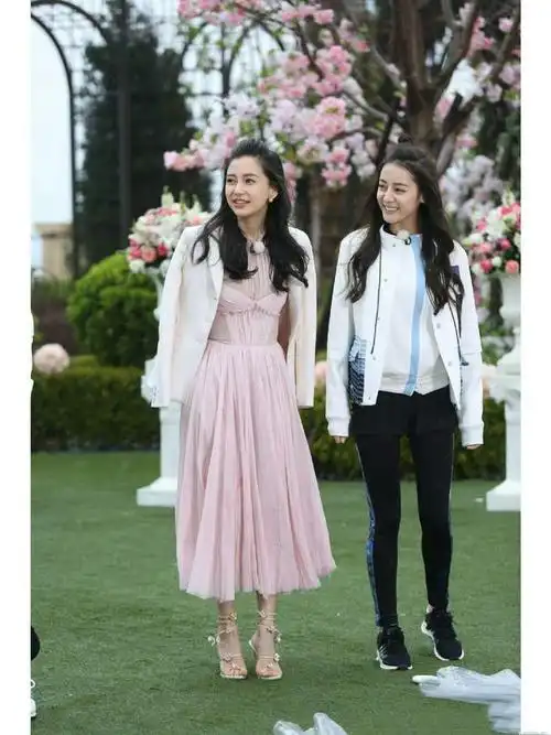 迪丽热巴与angelababy早期跑男同框网友直呼太美了