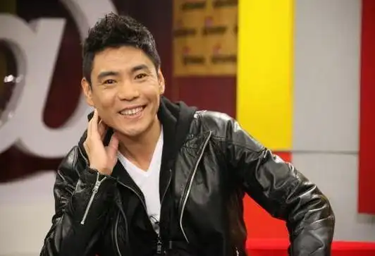 高峰个人资料歌手-6位90年代内地最红男歌手现状,2人入狱,2人离世,1人