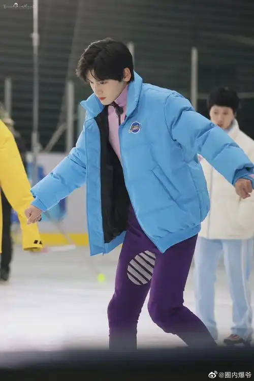 翟潇闻也太可爱了吧好期待翟潇闻滑冰