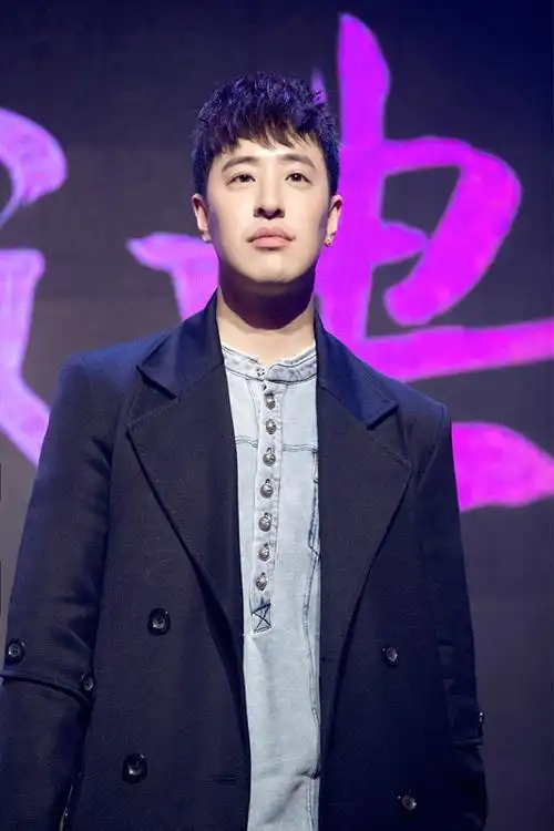 潘玮柏亮相盛典 年度美丽偶像印证超高人气