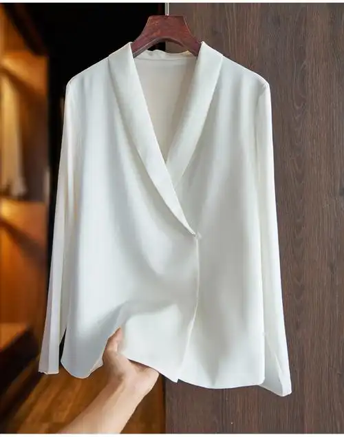 简约设计感小众 重磅f仿丝衬衫女春v领长袖白色气质桑蚕丝上衣