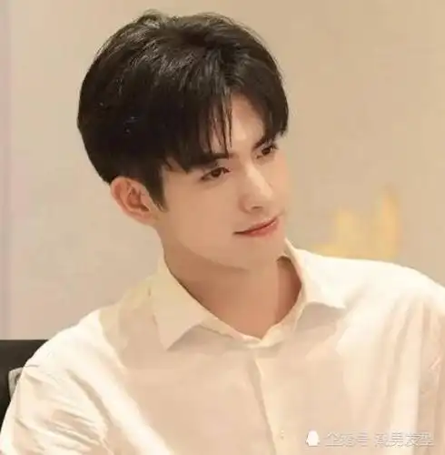 00后的你理发只会两边铲短20款时尚男生发型参考