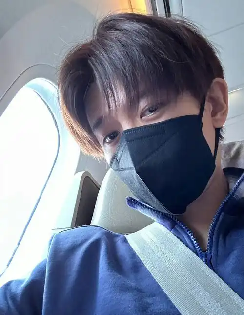 任嘉伦括号顺毛##任嘉伦顺毛自拍