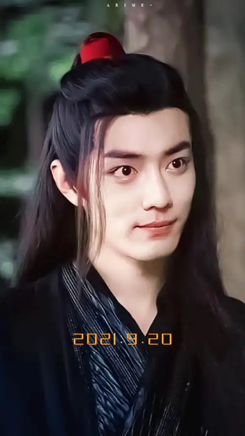 肖战的眼睛肖战的下眼睑和卧蚕真的是天赐下眼睑像一轮新月一样好好看