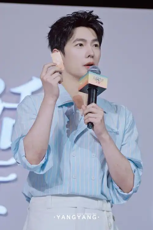 杨洋94    特别鸣谢照片提供:@羊毛圈裡的薇薇安  禁改 | 禁商