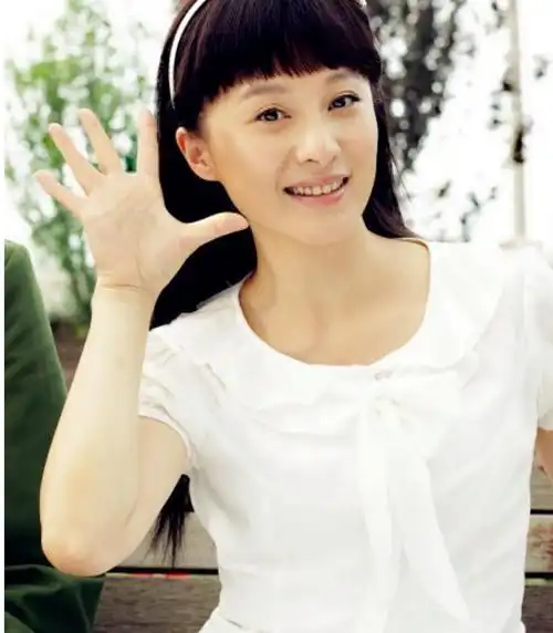 回顾演员徐露我这辈子最正确的决定就是隐退为丈夫生下女儿