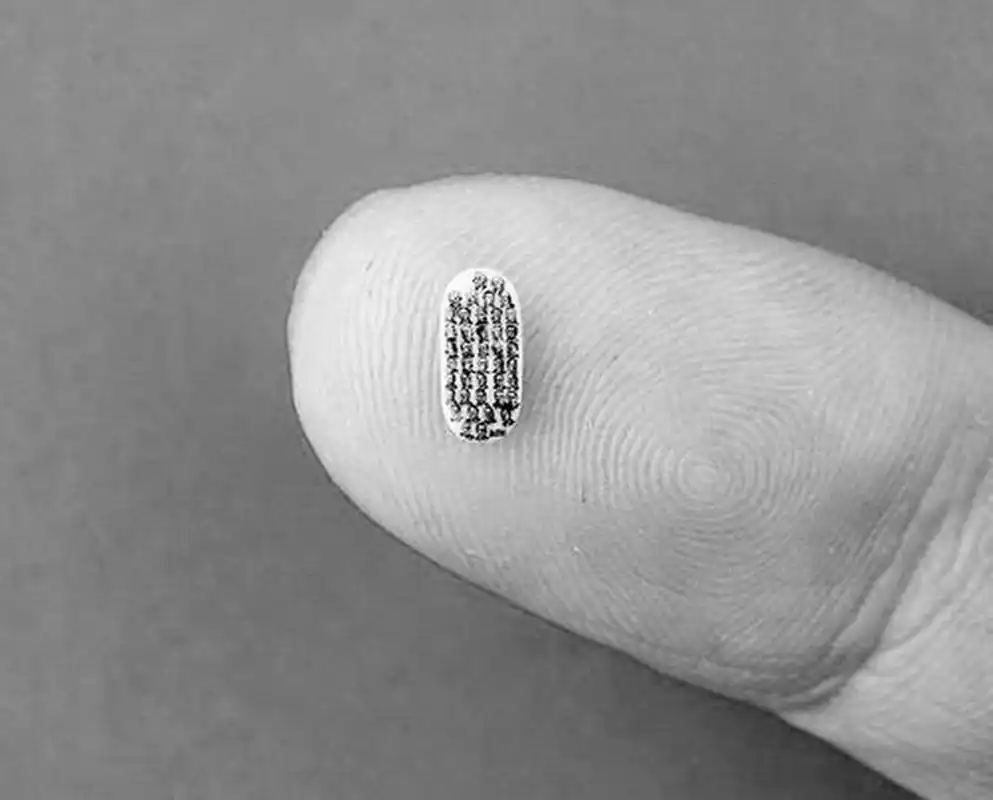 微雕 #医美科普挑战赛# 微雕作品不仅具有艺术价值,还在许多领域中