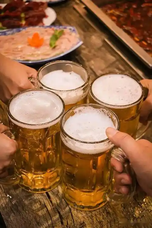 销量一跌再跌为啥大家都不爱喝啤酒了酒友4个原因让人心寒