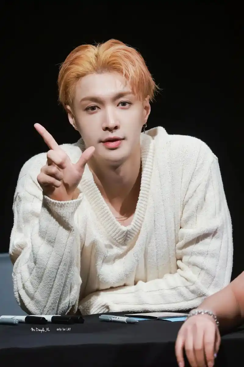 张艺兴韩国psychic签售会.#张艺兴 #贝壳女孩 #张艺 - 抖音