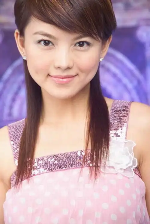 资料图片李湘精彩写真夏装造型32