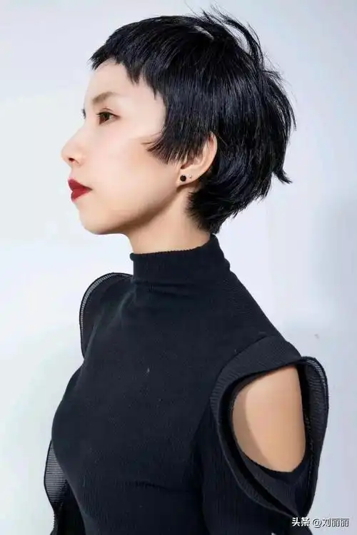 短头发发型图片女显年轻(15款值得尝试的时尚造型)