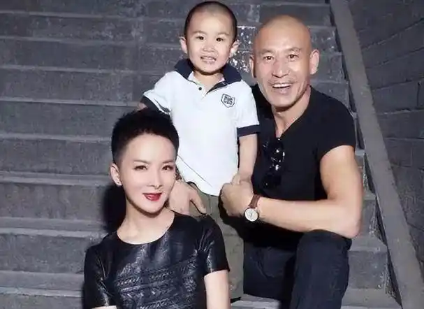 演员谢兰:与丈夫丁克12年,却在39岁意外得子,如今她还好吗?