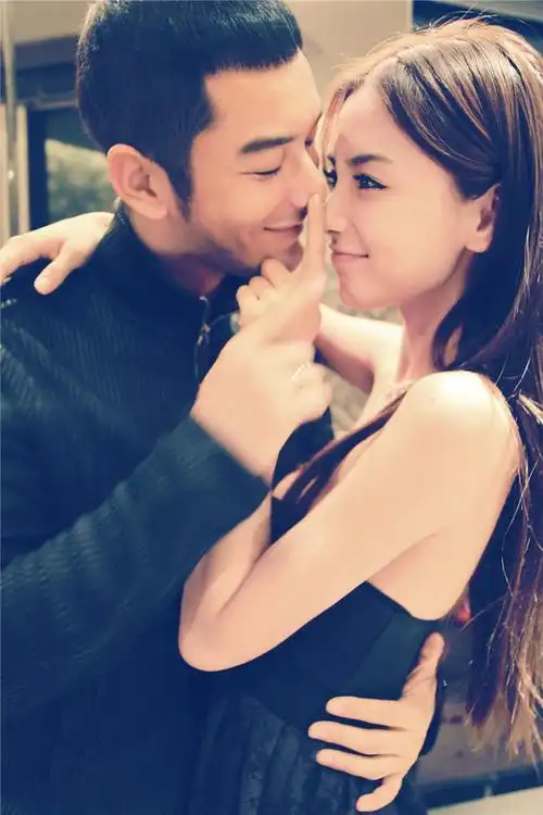 angelababy黄晓明公开恋情 明星情侣浪漫写真比拼(图)_新闻中心_中国