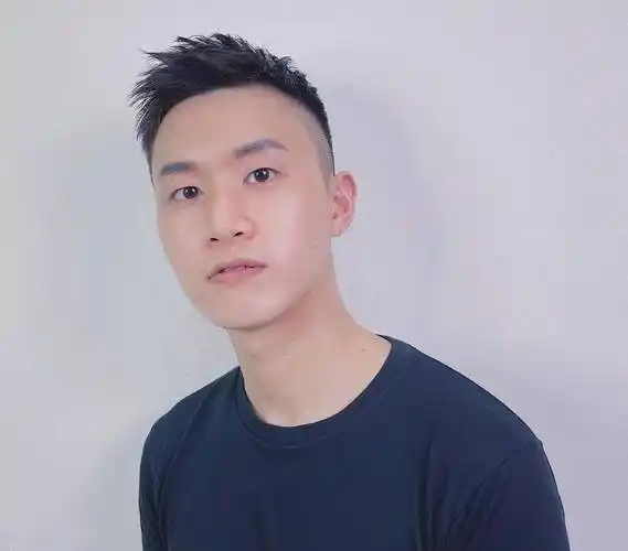 男士剪短发太普通?不如试试"飞机头"发型,帅气又有型_头发_造型_效果