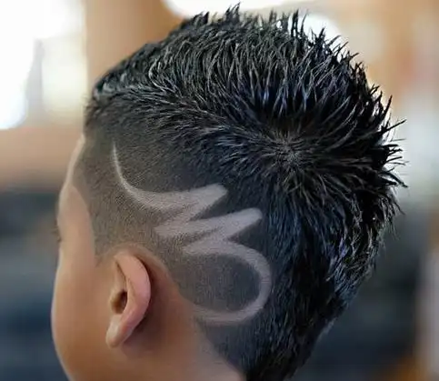 小男孩渐变雕刻发型图案